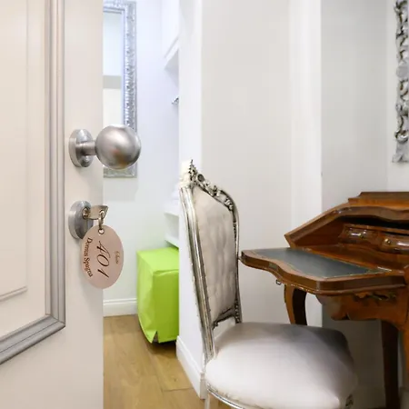 Domus Spagna Frattina Rome Room photo